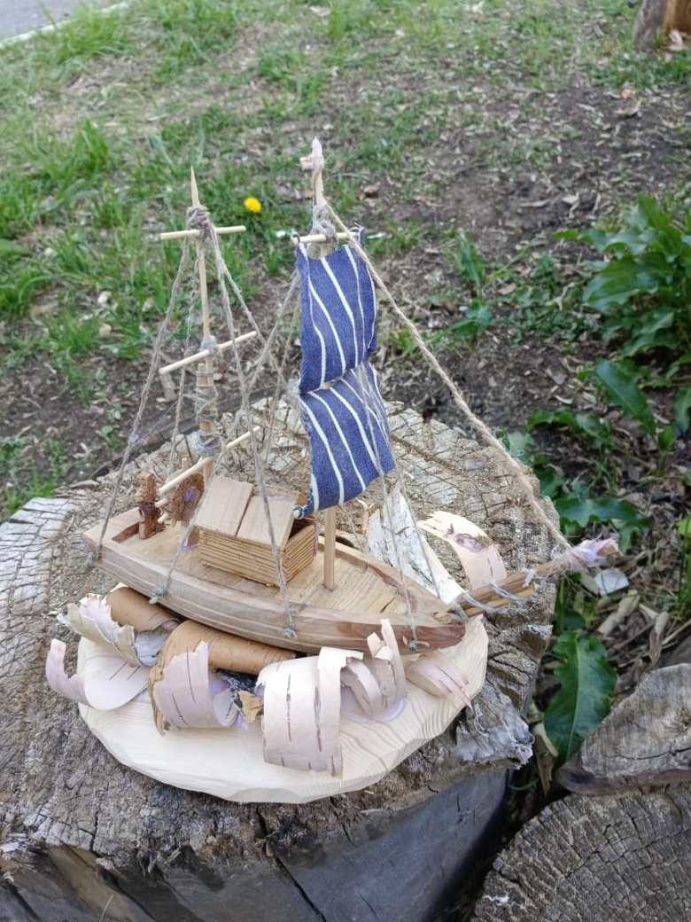 Корабль во время шторма