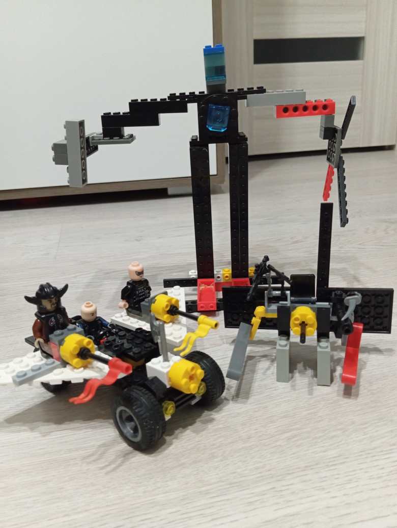 Лего "Атака "