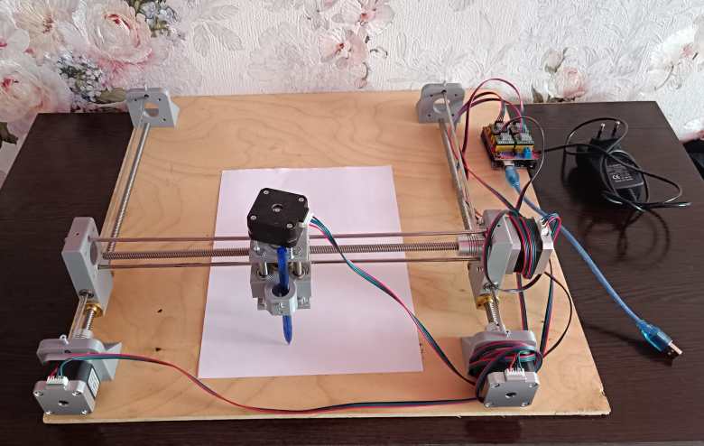 Перьевой плоттер с ЧПУ на базе Arduino