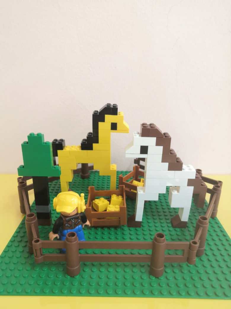 Лего-проект: "Игровые лошади"