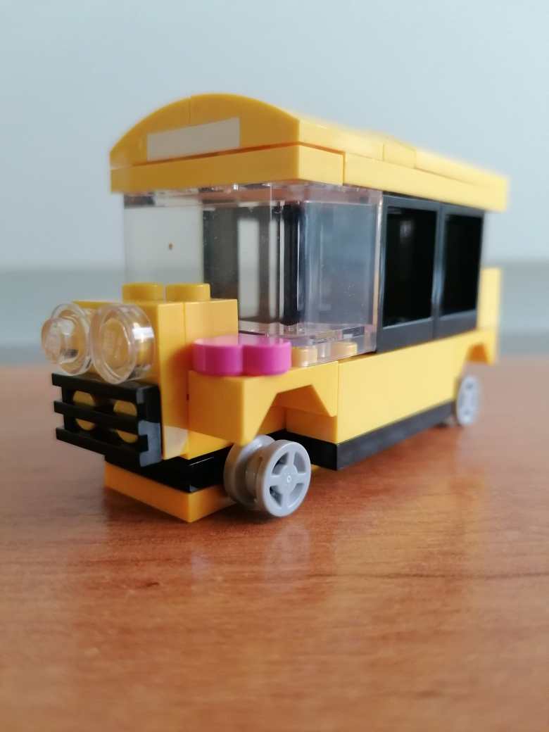 Школьный автобус