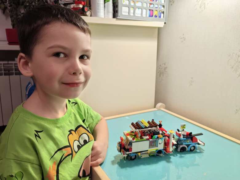 Фургон с прицепом