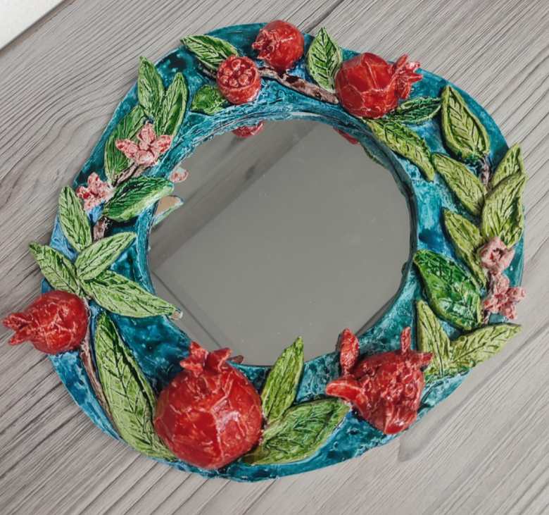 "Гранатовое зеркало"