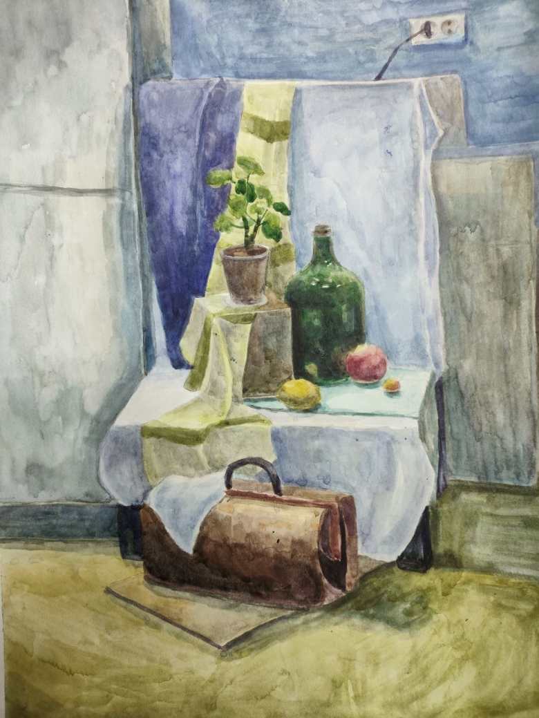 Натюрморт с чемоданом