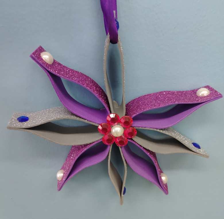 Новогодняя снежинка