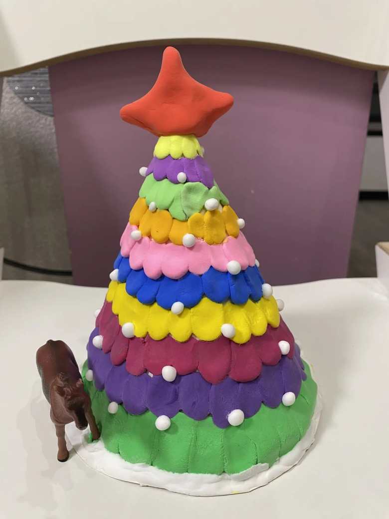 Елка с символом 2026 года