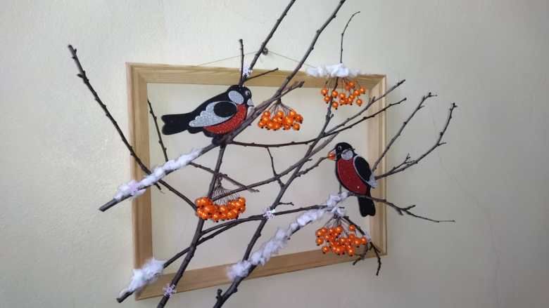 К нам прилетели снегири