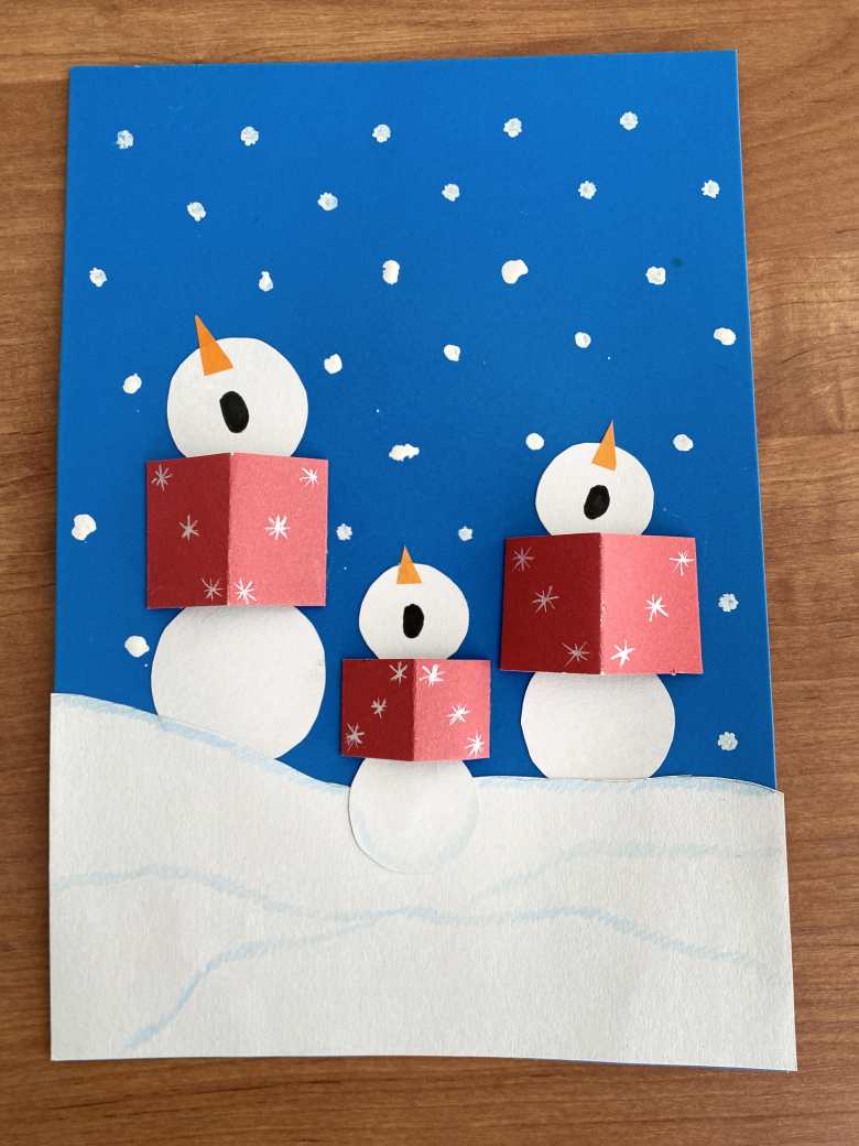 "Новогодний хор снеговиков"