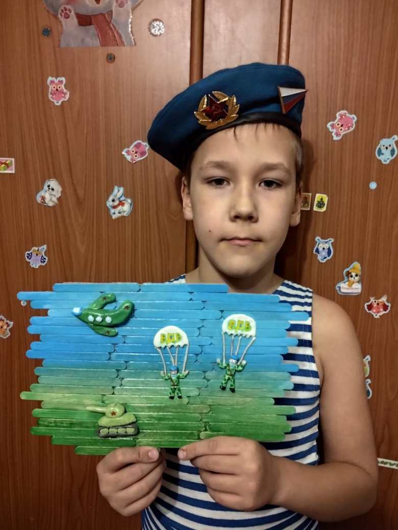 Слава защитникам Отечества