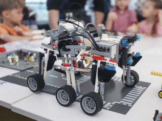 Всероссийский конкурс по конструированию и робототехнике «Будущее робототехники», посвящённый 65 летию со дня первого запуска искусственного спутника Земли