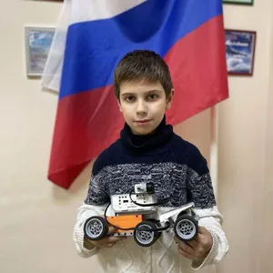Робо-Гонщик
