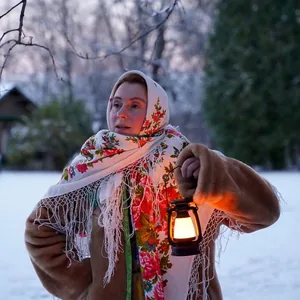 Прогулка с фонарём в усадьбе Абрамцево