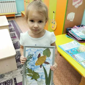 Рыбка в пруду