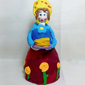 Барышня с блинами