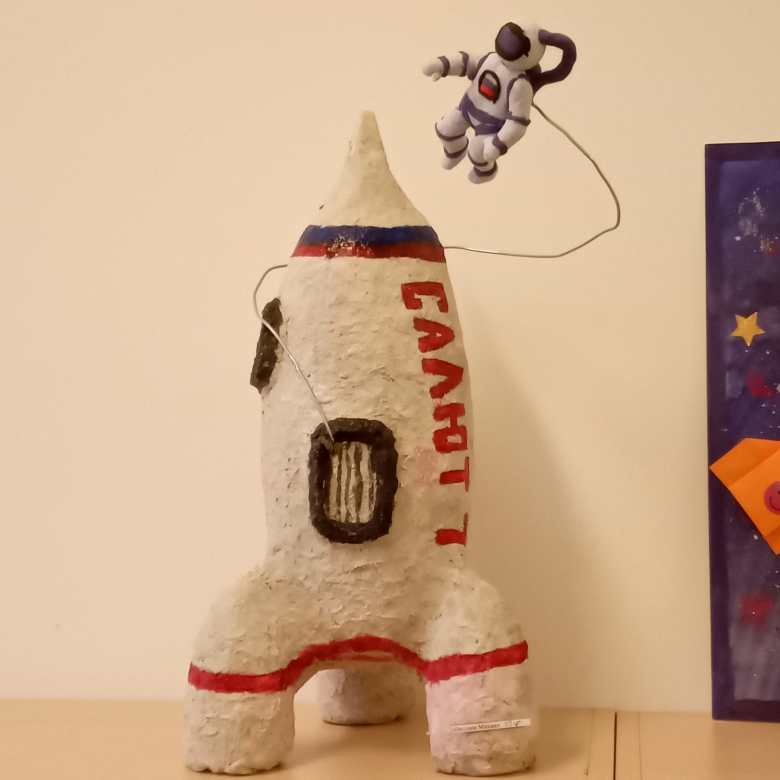 Космическая ракета "Салют 7"