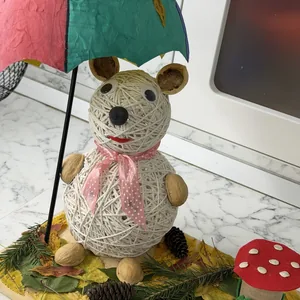 Мышка в осеннем лесу