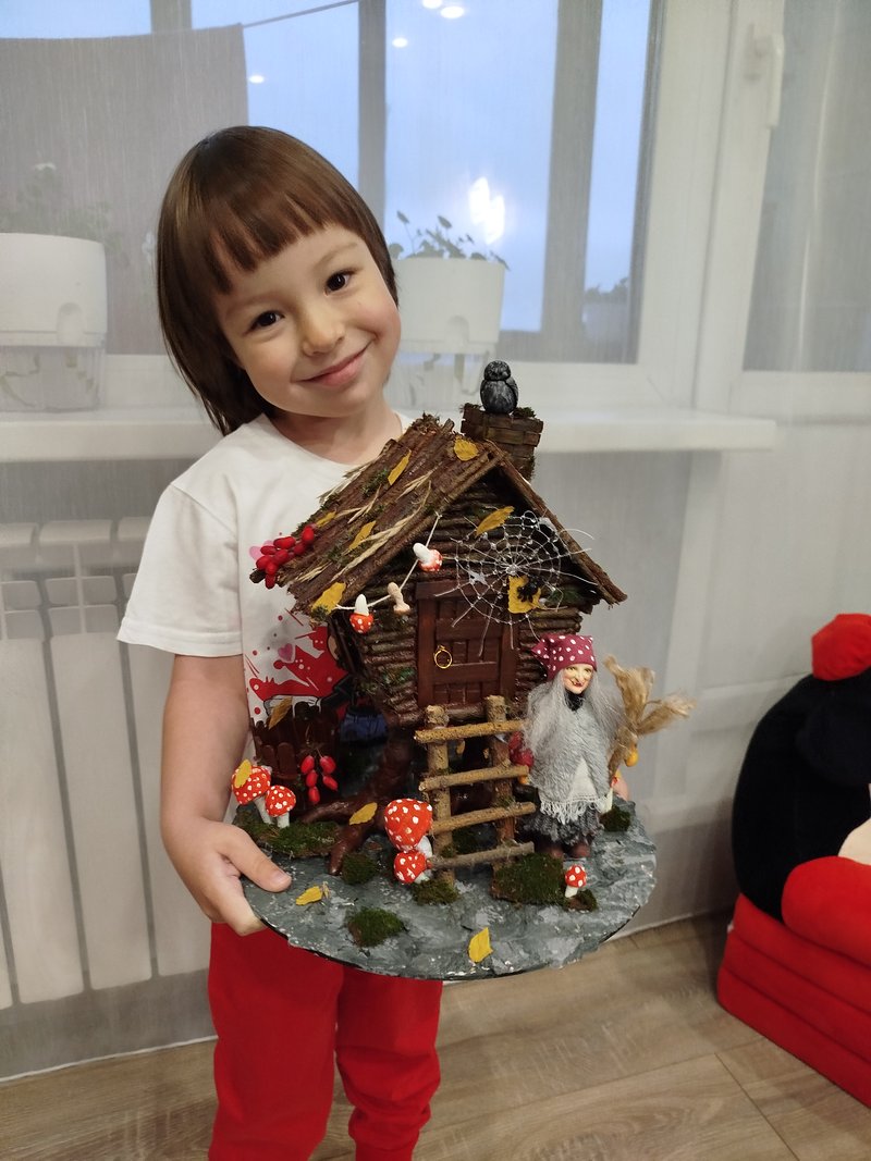 Избушка на куриных ножках, осень.