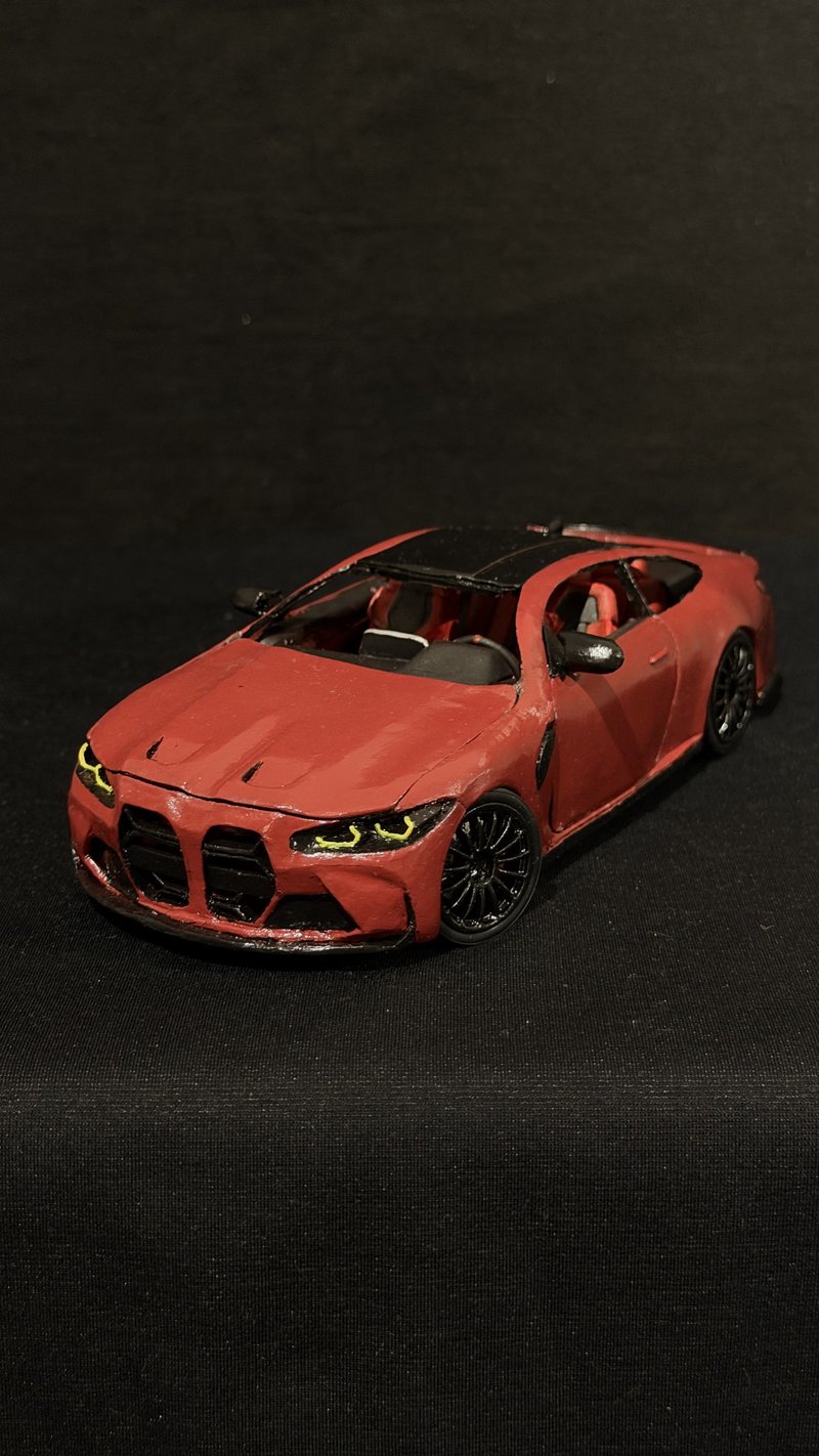BMW M4 Competition Coupé 2022 — спортивный характер в миниатюре.